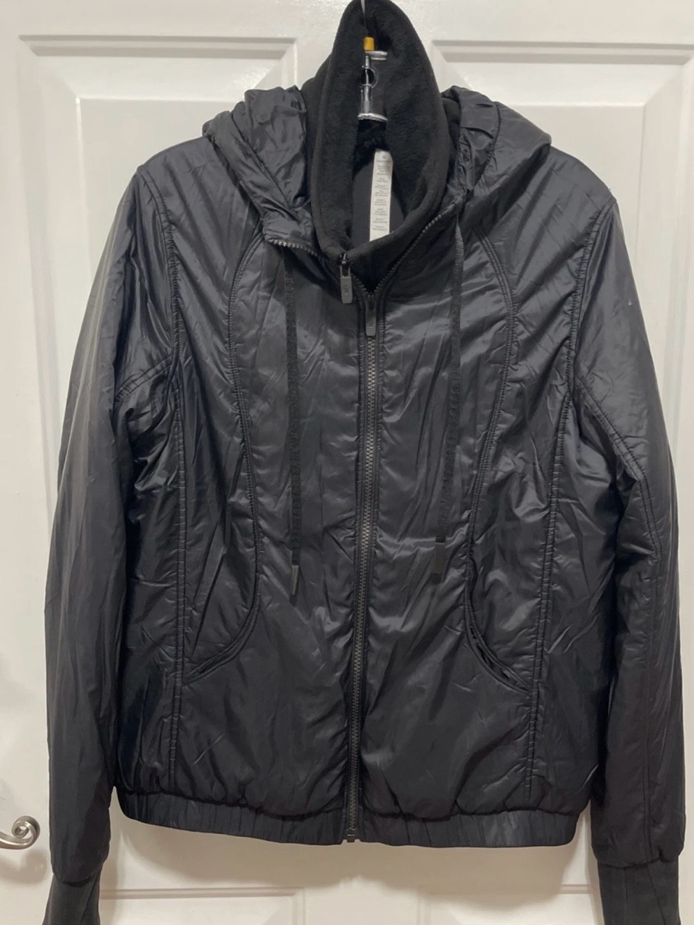 Lululemon Soft Shell Puffer  Jacket With Zip Out Fleece Trim Sz 10 Black Hooded
